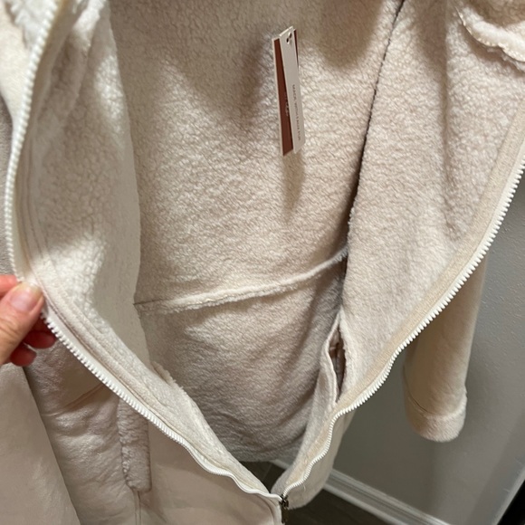 Koolaburra by Ugg Faux Suede Hooded Coat w/Sherpa Trims Women’s Size XL-NWT - Picture 6 of 9